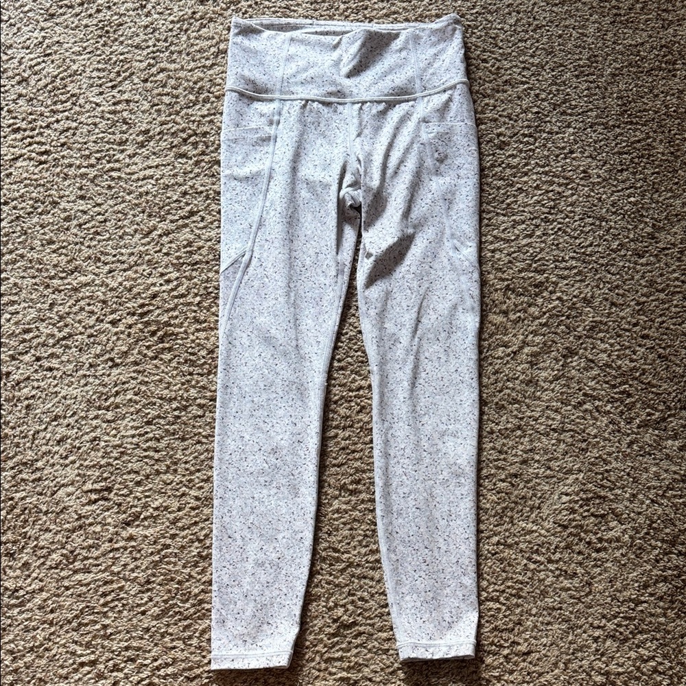 Athleta Salutation Stash Pocket Pebble Beach Leggings